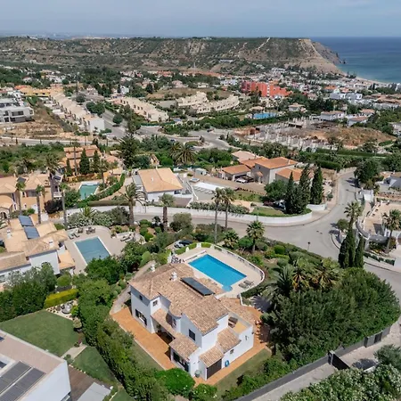 Casa Vista Linda